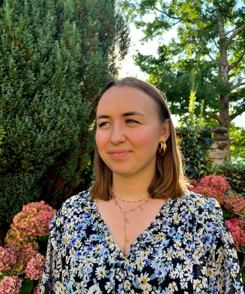 Photo de profil Yelena Tourbier, magnétiseuse, aromathérapeute et phytothérapeute à Beignon